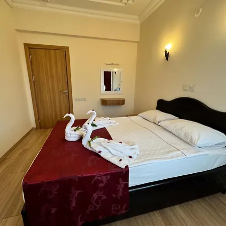 Hotel apartamentowy Mitos 3*