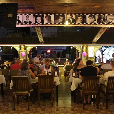 מלון דירות Mitos 3*